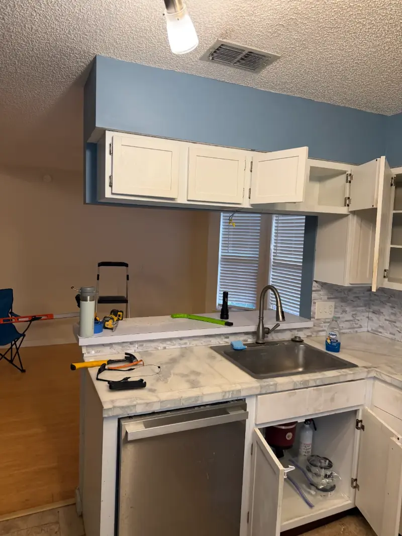 Kitchen before full remodel in Jacksonville, FL